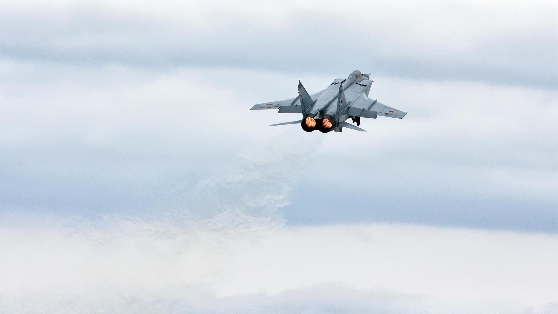 大耳杯:欧冠淘汰赛对阵出炉,悬念十足,欧冠大耳朵杯材质