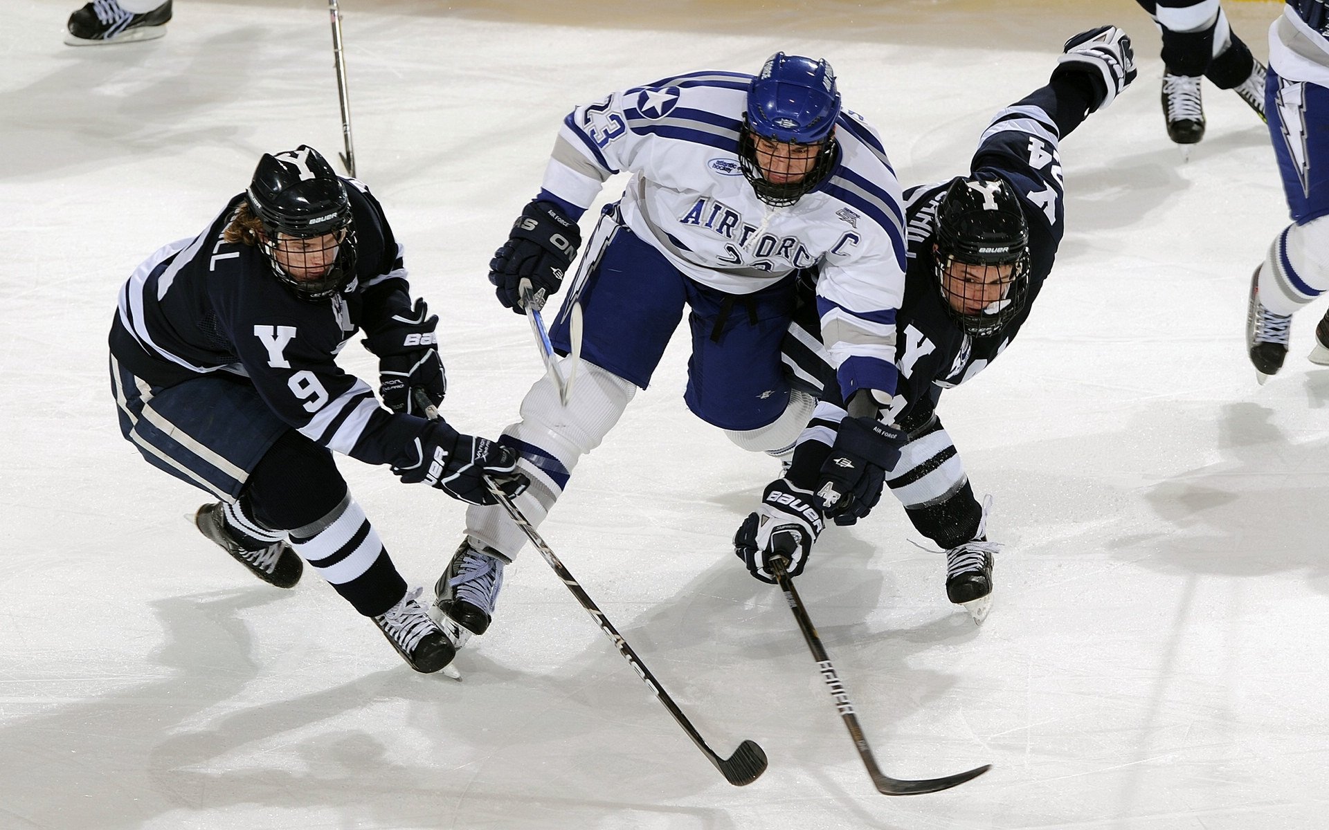 朗斯传控结合打出流畅比赛画面,朗思传感科技